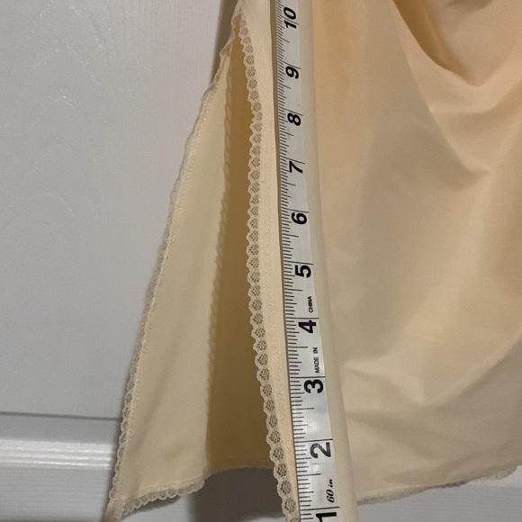 Vintage Cream Two Slit Half-Slip - Picture 6 of 9